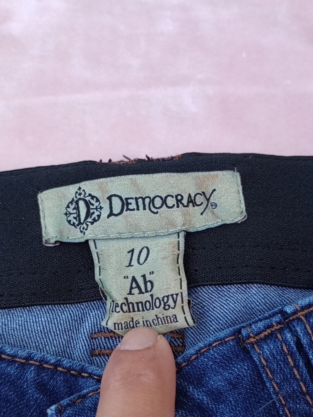 Democracy Women's Skinny Jeans in Deep Indigo‎ - Picture 2 of 15